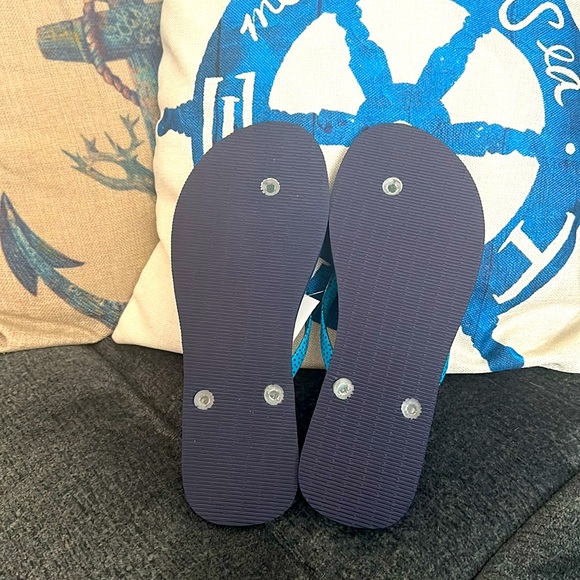 Vera Bradley Flip Flops NWT - Picture 4 of 5